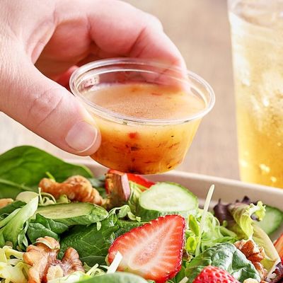 Composteerbare, biologisch afbreekbare plastic bekers voor het drinken van bierwijn